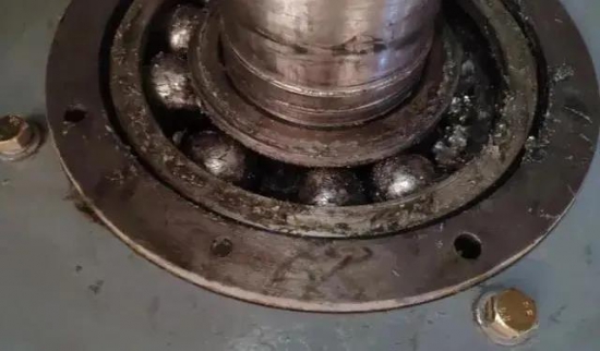 電機(jī)軸承潤滑脂降解流失 中國潤滑油網(wǎng)