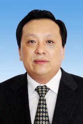 中國石油聘任任立新先生擔(dān)任公司高級(jí)副總裁 中國石油聘任任立新先生擔(dān)任公司高級(jí)副總裁