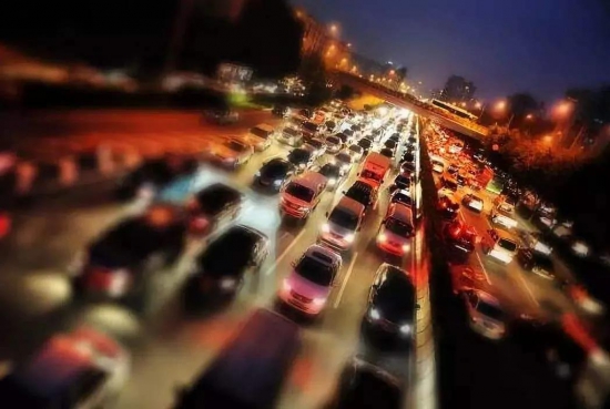 中國(guó)機(jī)動(dòng)車總量和增量均位居世界第一