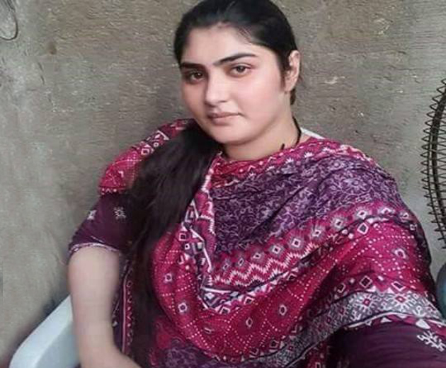 Pakistani Lahore Aunty Shaista Rajput Real Whatsapp Number Marriage